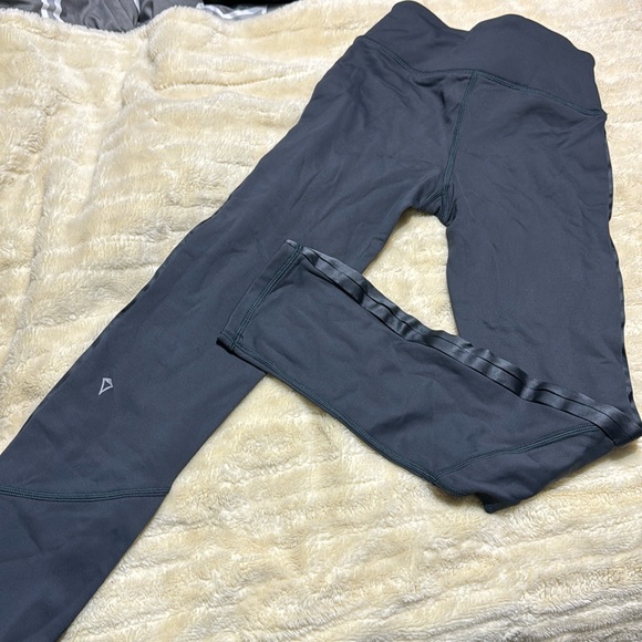 Ivivva Other - Ivivva leggings